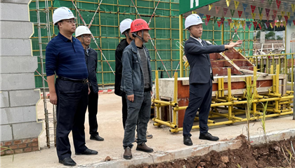 向誠、石鎮(zhèn)槐暗訪工程項(xiàng)目建設(shè)和企業(yè)運(yùn)營管理工作